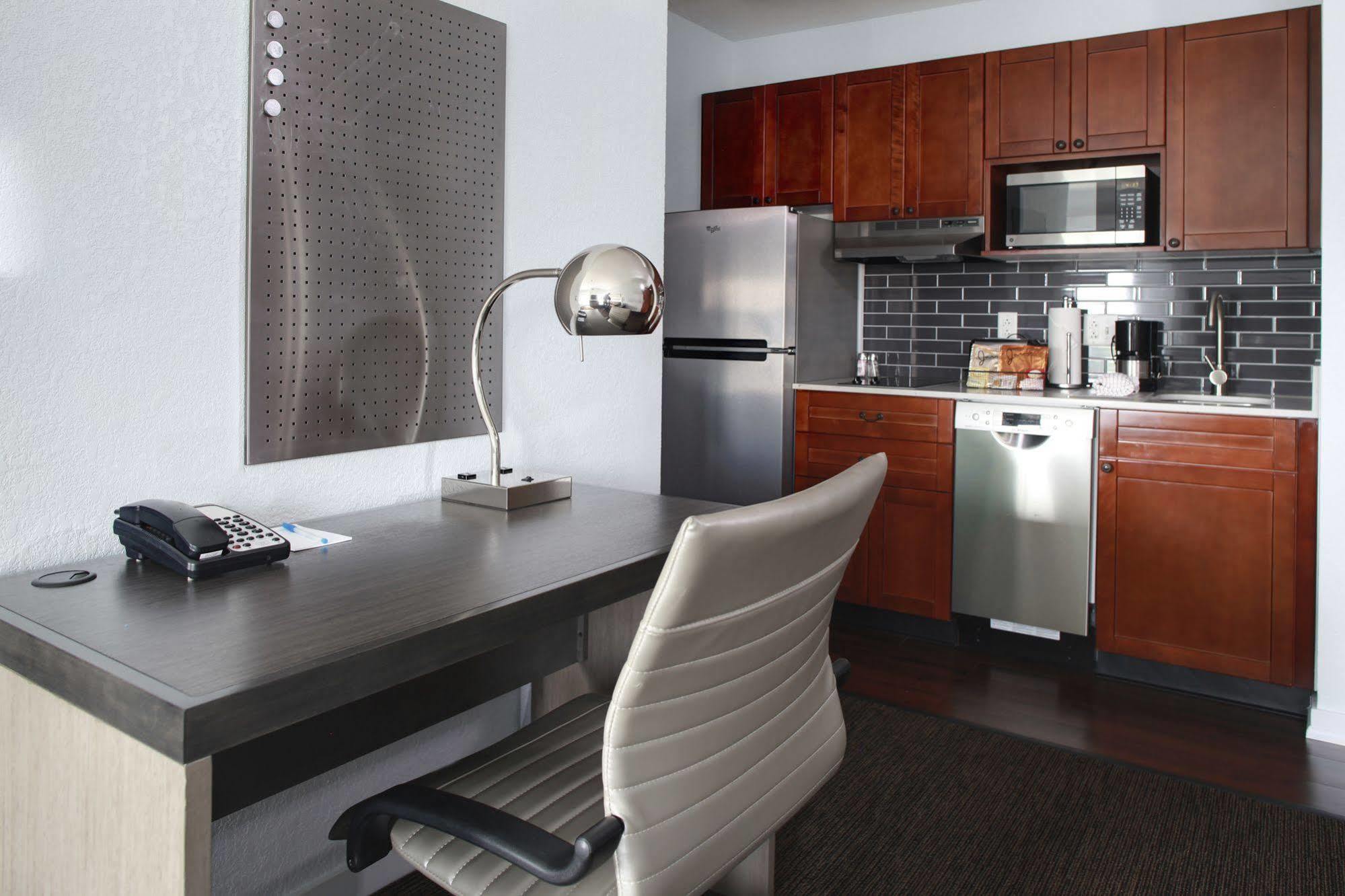 Отель Hyatt House Philadelphia/Plymouth Meeting East Norriton Экстерьер фото